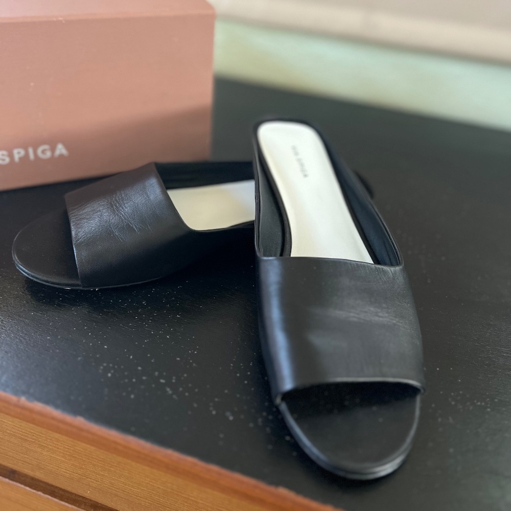 Via Spiga -  V-Hanna Black Slides - Size 37.7 (US 7.5)